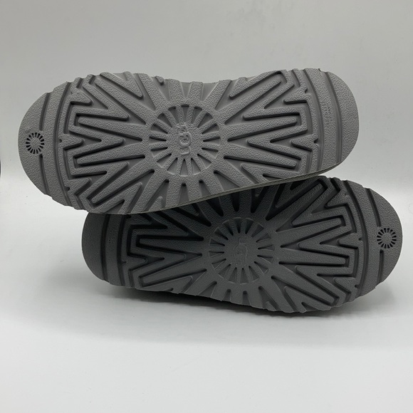 UGG Nuemel Graphic II Seal Suede Wool Slip Boot - Picture 4 of 7